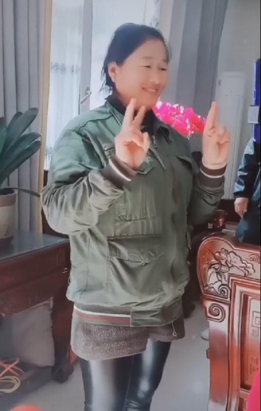 亚洲大衣嫂视频,揭秘日常生活中的温馨与智慧